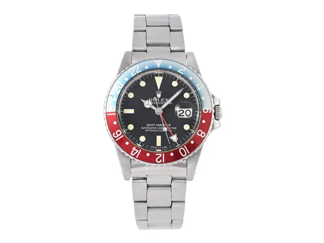 ROLEX, Oyster Perpetual, Date, GMT-Master (Swiss-T<25), Chronometer, Ref nr. 16750, Serie nr. 6250651, Cal 3075, Verk nr. 0451240, Boett nr. 16750, herrur, 40 mm, stål, automatisk, plexiglas, datum, 24-timmarsvisning, utbytta visare (Luminova), servicebehov, Oysterlänk, Ref nr. 78360/580, viklås (utbytt till Jubilee), Ref nr. 62510H-S OP6, cert, maj 1981, box, ytterkartong.