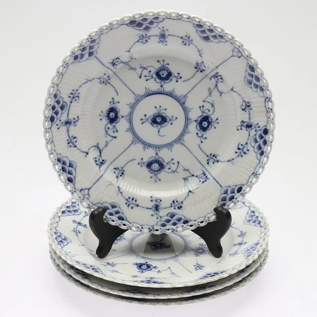 FÖRRÄTTSTALLRIKAR, 4 st, porslin, "Musselmalet", Royal Copenhagen.