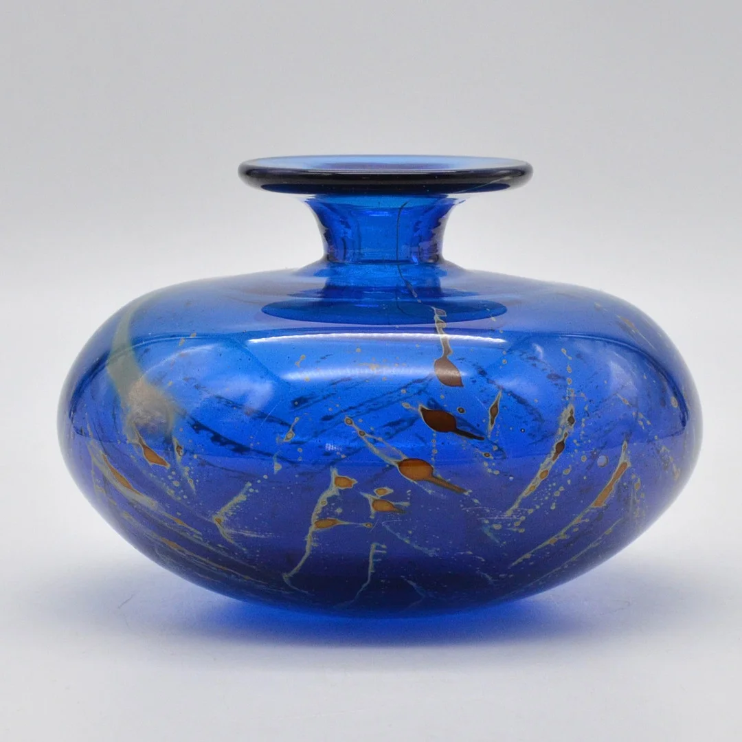 MDINA GLASS, MICHAEL HARRIS, DESIGNER VASE, GLAS, MALTA, UM 1970ER. — Art glass — Kunst- und Auktionshaus Kleinhenz