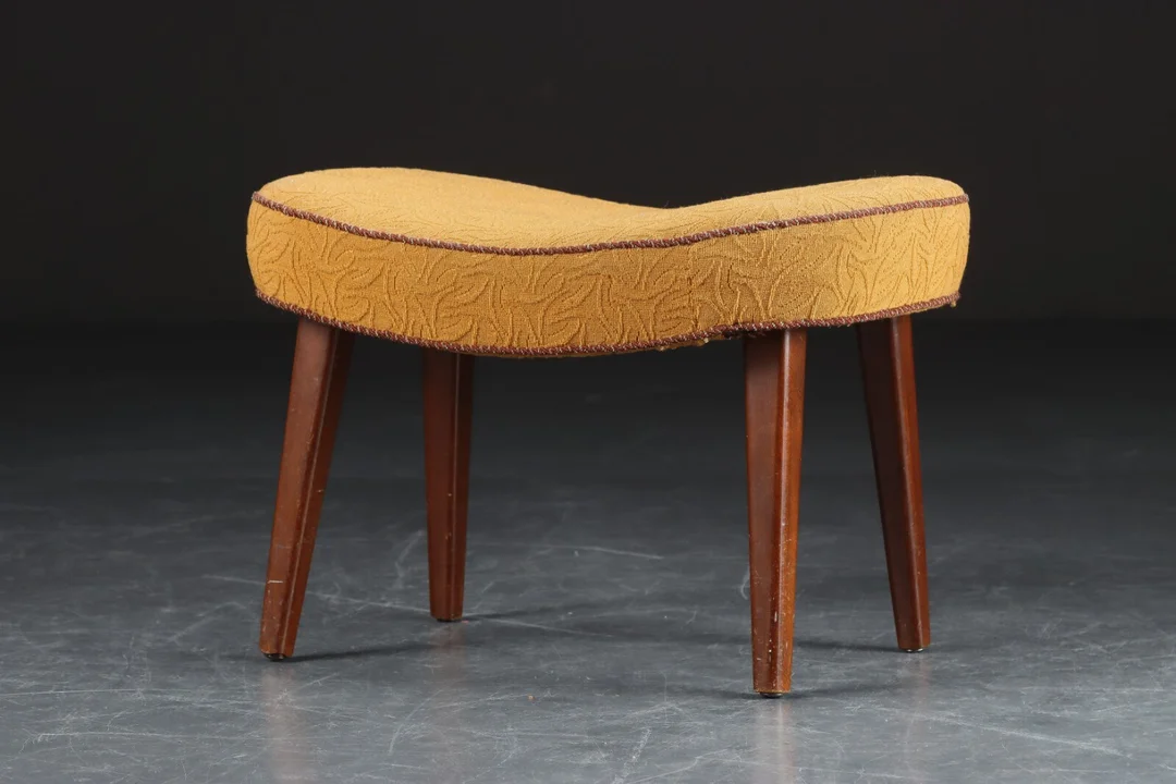 Madsen & Schubel. Skammel til lænestol, model Pragh — Furniture/Lounge chairs — Lauritz