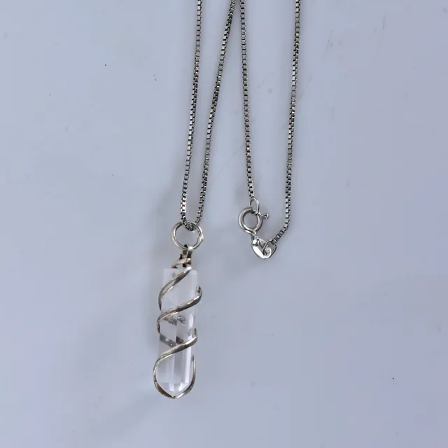 HÄNGE, med kristall och kedja, silver.