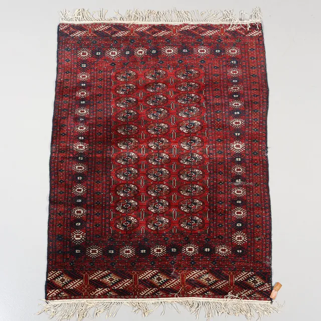 MATTA, Handknuten, Bokhara, 174 x 134 cm.