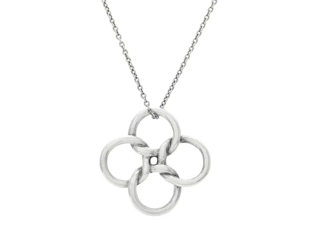 TIFFANY & CO, hänge med kedja, sterlingsilver, längd 42 cm, vikt 7,4 g, påse.