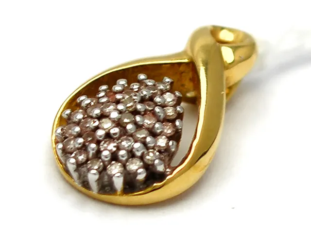 Hänge 18K 1,8g med diamanter ca32xca0,005ct
