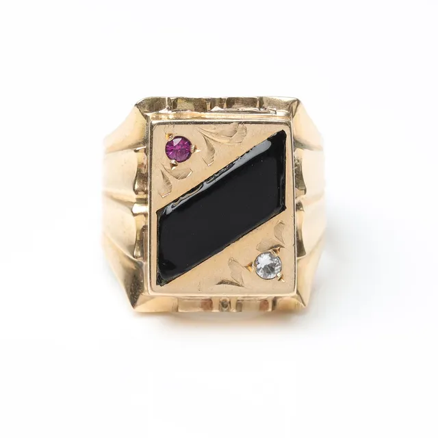 RING, 14K guld med paste, 1900-talets mitt.
