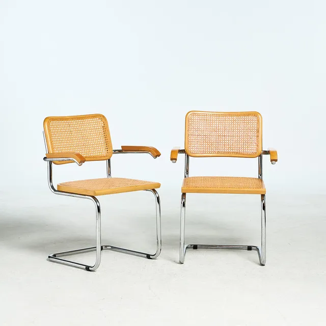 MARCEL BREUER. KARMSTOLAR, efter, "Cesca B32", 1 par, rotting stomme i stål, Bauhausstil.