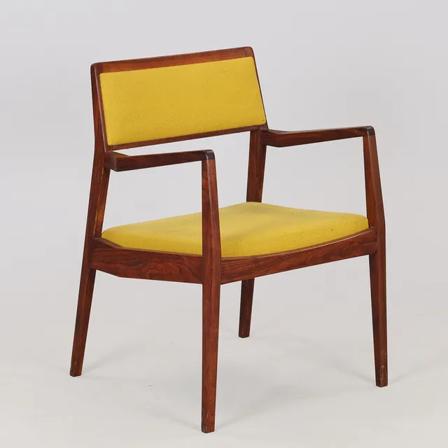 JENS RISOM (1916-2016). "Playboy" armstol med stel af massiv palisander, sæde og ryg betrukket med uld, Model C140, Jens Risom Design, Danmark/USA, formgivet 1958.