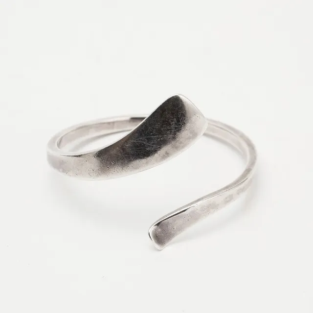 SVEN ERIK HÖGBERG. Armring, silver, Göteborg, 1976.