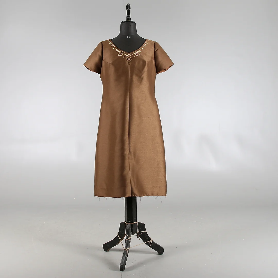 KLÄNNING, ullblandning med paljetter, Racell, Danmark. 1960-tal. Strl 42/44. — Vintage & Designer Fashion — Stadsauktion Sundsvall