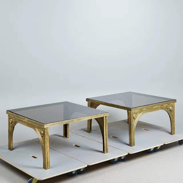 Zwei Beistelltische / Couchtische, Messing, 1970er Jahre (2).