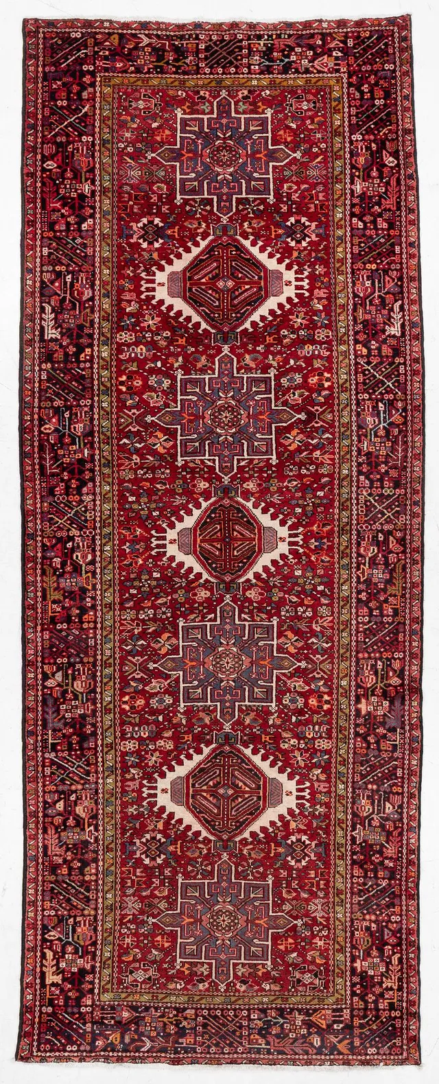Gallerimatta, semiantik Karadja, ca 405 x 155 cm.