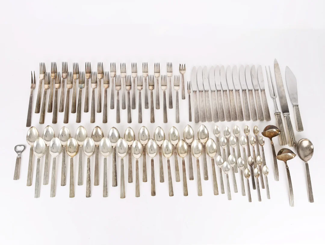 Sigvard Bernadotte (1907-2002) for Georg Jensen: 'Bernadotte' cutlery made of sterling silver (89) — Silver, bronze, copper and pewter/Silver flatware — Lauritz