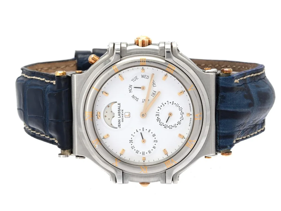 JEAN LASSALE, Geneve, Thalassa, Five Star, Cal 7F98A, Boett nr. 7F98 017 / S94 044, herrur, 37,5 mm, stål, quartz, safirglas, dag, datum, månfas, 24-timmarsvisning, integrerat läderband (utbytta skruvar/delar, se bild), viklås, ca 1990, box (skadad). — Klockor/Lassale — Kaplans