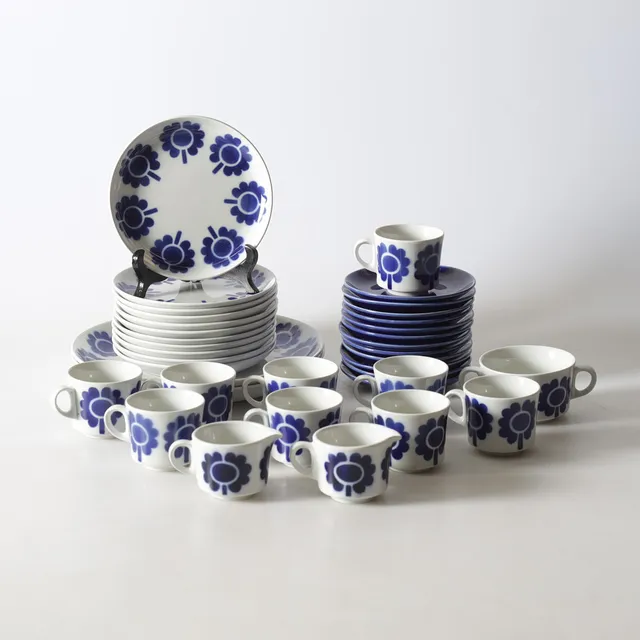 GÖRAN BÄCK. kaffeservis, 28 delar, porslin, "Miranda", Arabia, Finland.