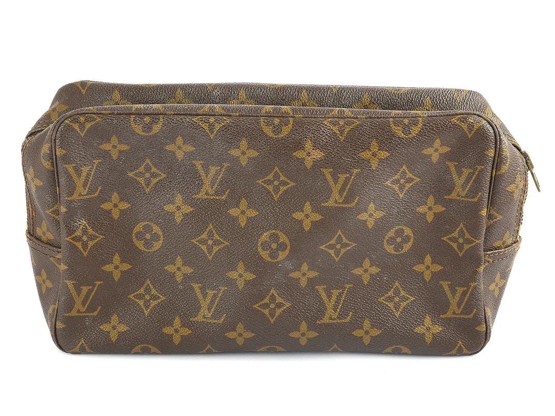 NECESSÄR, LOUIS VUITTON, Trouse Toilett, vintage, monogram canvas, 27x16 x8cm, slitage, trög kedja. — Accessoarer/Necessärer — Kaplans
