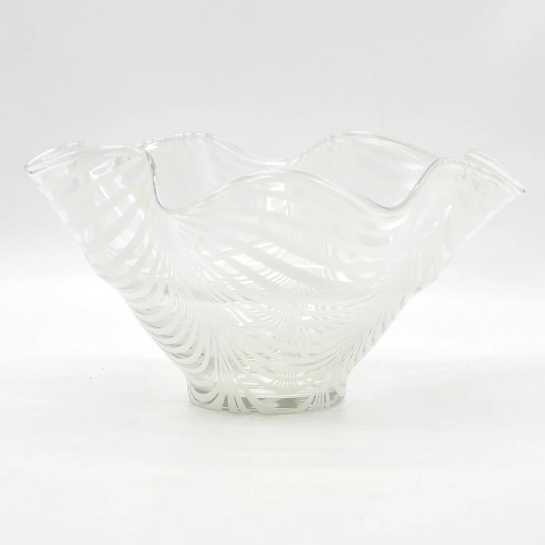 JOSKA, SCHALE, GLAS, WEISS UND TRANSPARENT, 20. JAHRHUNDERT. — Art glass — Kunst- und Auktionshaus Kleinhenz