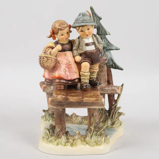 MARIA INNOCENTIA HUMMEL. Figurin, "On Our Way", porslin, Goebel, Tyskland, 1992.