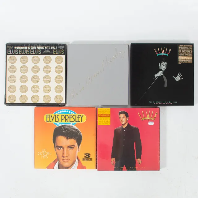 ELVIS PRESLEY. Vinyl samt CD boxar 5 stycken.
