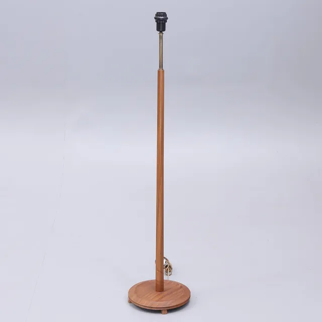 GOLVLAMPA, trä metall, 1900-tal.
