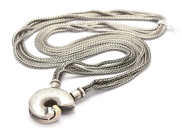 Halskedja (44cm) 4-radigt integrerad hänge med diamant ca0,03ct , 925silver 32,8g