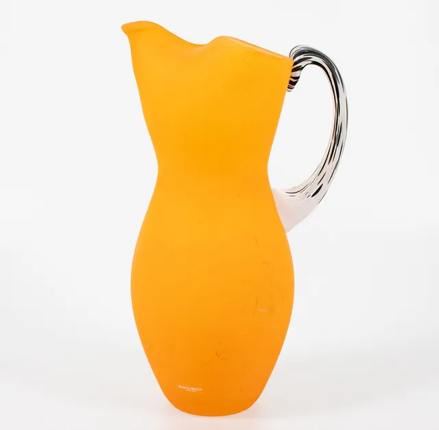 GUNNEL SAHLIN. KANNA, glas, signerad.