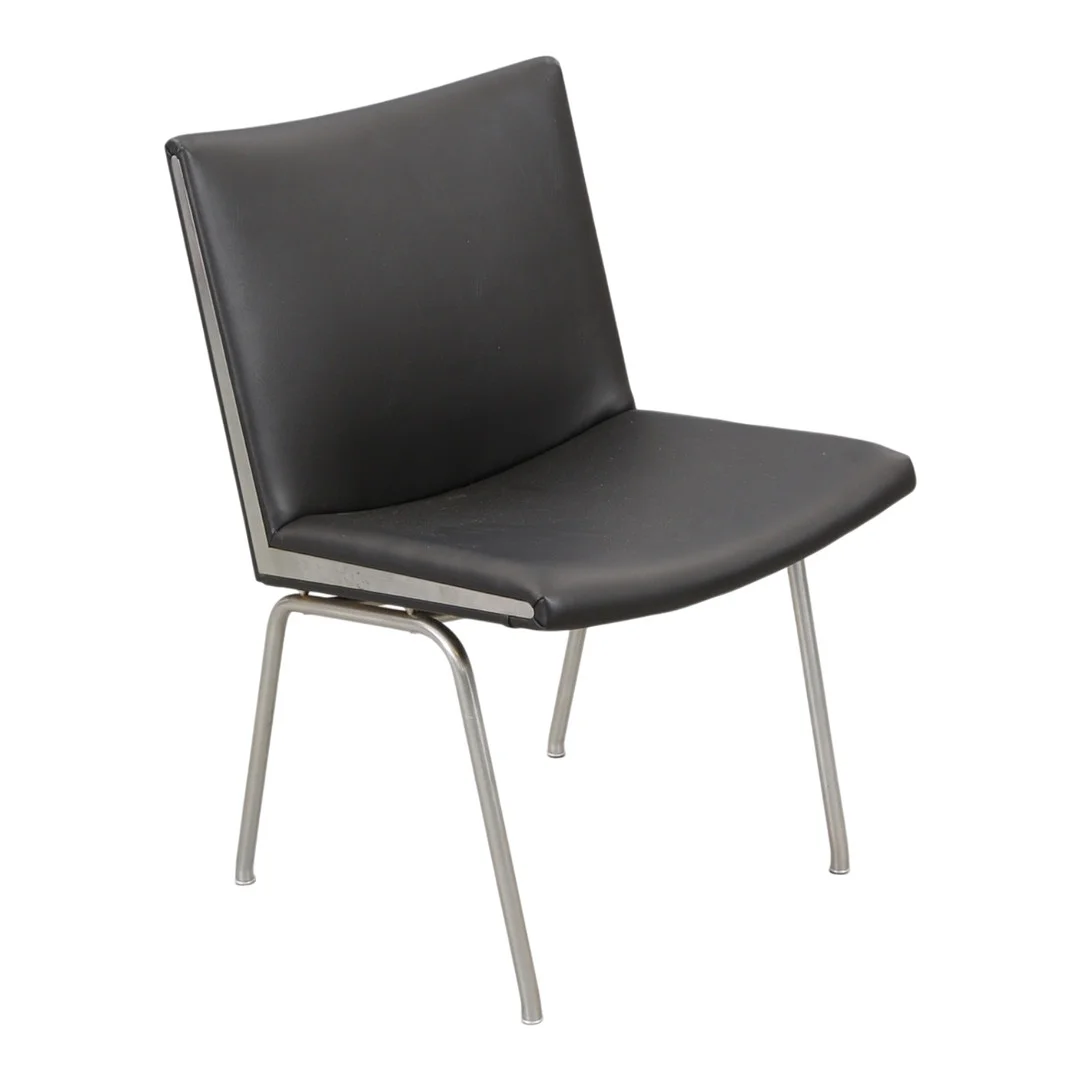 HANS J WEGNER. AP Stolen. "Lufthavnsstol", model AP38. — Armchairs & Chairs — Bidstrup Auktioner