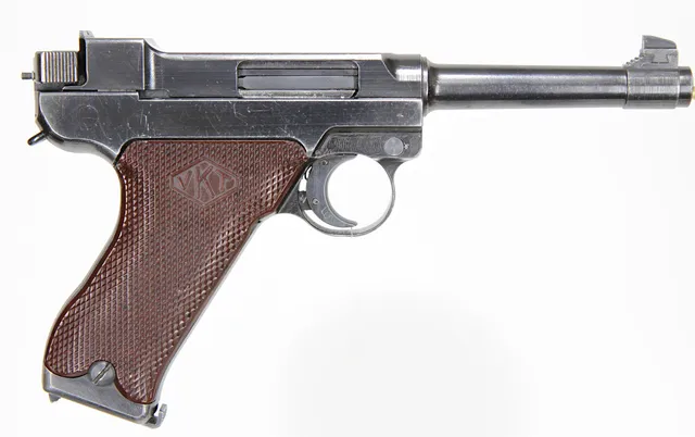 158. PISTOL, finsk, Halvautomatisk, fabrikat Valmet, modell L-35, kaliber 9x19, tillv.nr 8154.