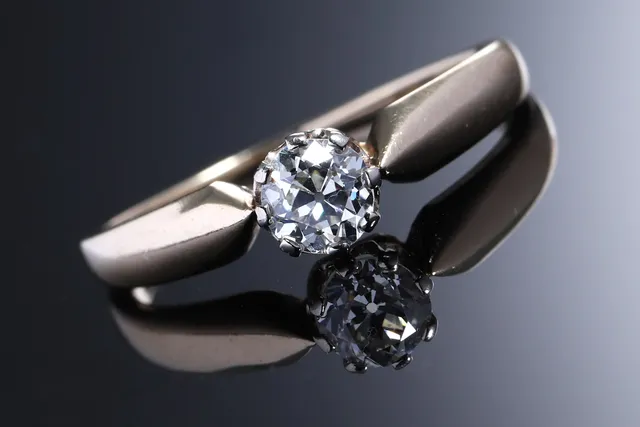 Klassisk diamant- solitairering af 14 kt. guld på ca. 0.50 ct