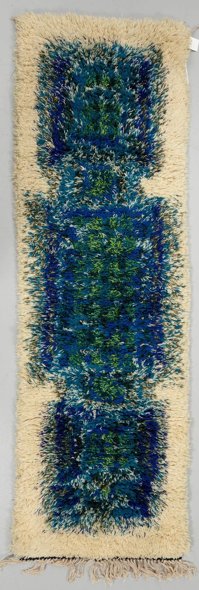 Terttu Tomero, Ryamatta, Oy Neovius Ab. Finland, 200 x 62 cm.
