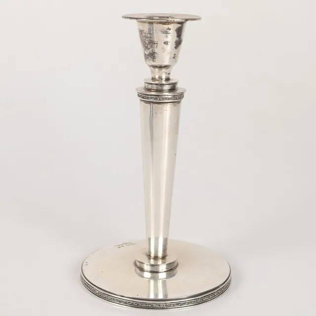 ERIC RÅSTRÖM. Ljusstake, silver, Råströms Silver- och Nysilverfabrik, 1942.