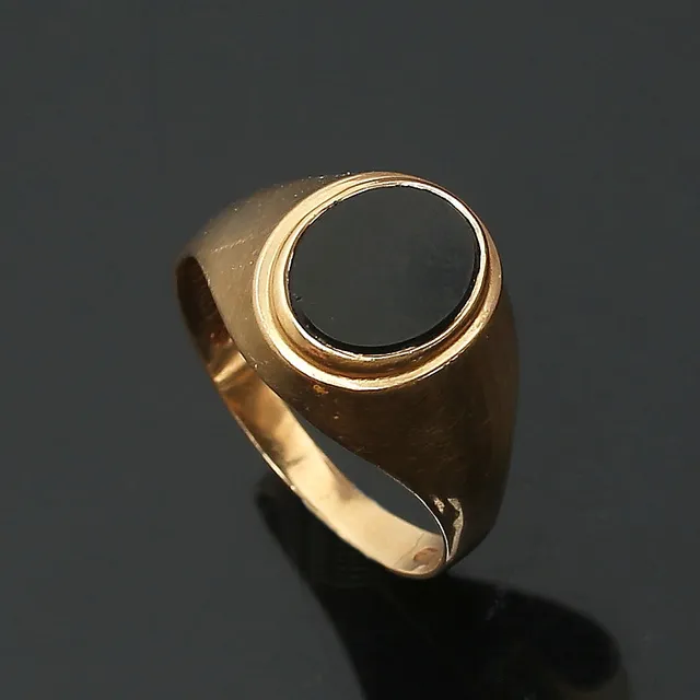 KLACKRING, 18K guld med onyx, Ceson, Göteborg 1960.