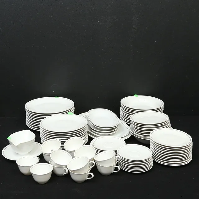 MATSERVIS, porslin, 82 delar, "Daphne", Rosenthal.