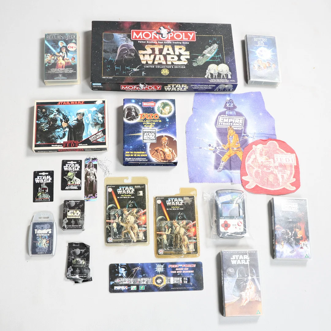STAR WARS MERCHANDISE (QTY). — Other toys — Bishop & Miller