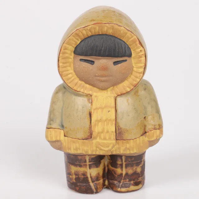 LISA LARSON. Figurin, Eskimå ur All världens barn, stengods, Gustavsberg.