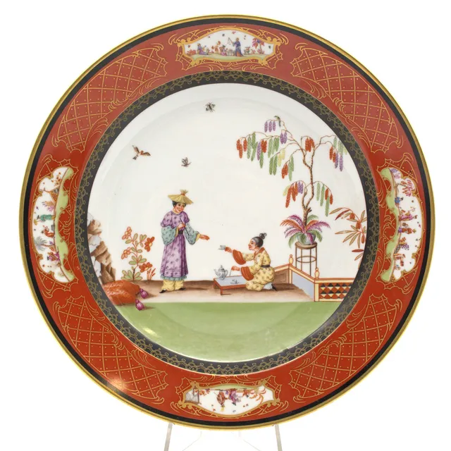 KAISER PORZELLAN GROSSER WANDTELLER MIT CHINOISERIE-DEKOR, DEKOR 850 A.