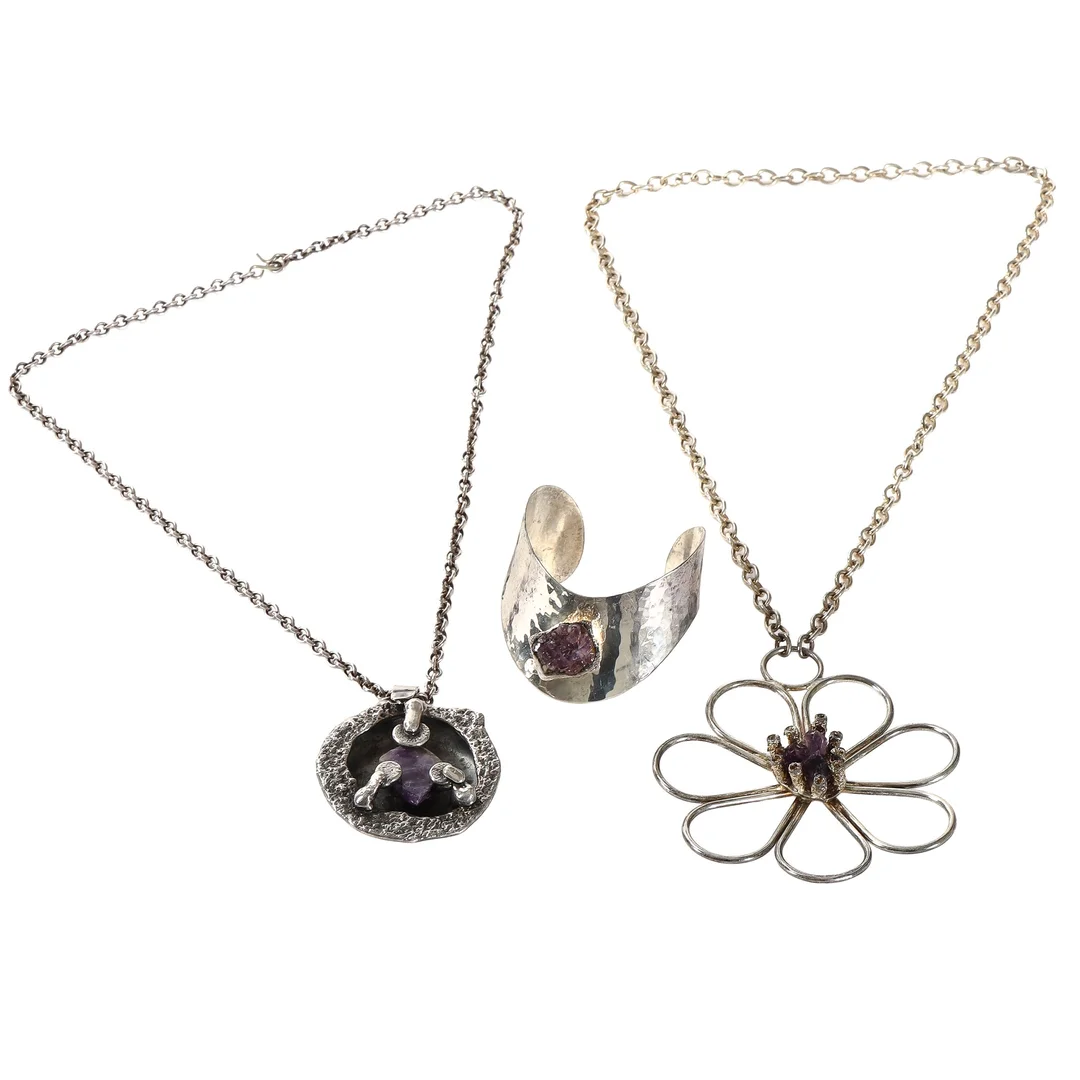 Jacob Hull / B+D. Rustic organic jewelry including necklaces & bracelets with amethyst. (3) — Jewellery/Other jewellery — Lauritz
