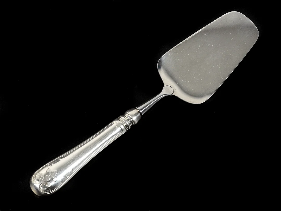 TÅRTSPADE, silver, blad i stål, Finland, längd 22 cm, vikt 93,9 g. — Silver/Matsilver — Kaplans