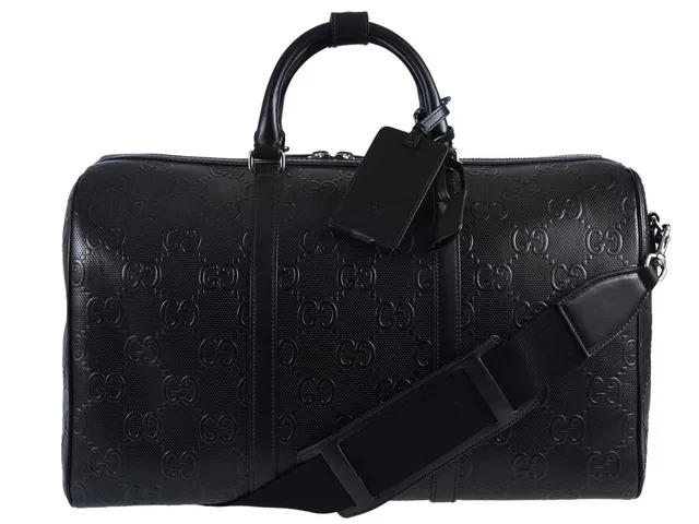 VÄSKA, GUCCI, Large Duffel Bag, svart GG monogram, silverfärgade beslag, 45x27x22 cm, resetag, avtagbar axelrem, dustbag.