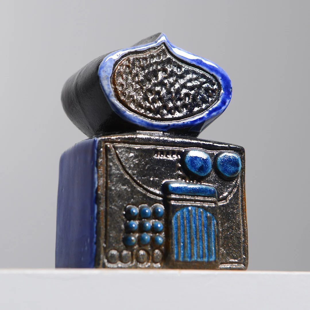 BERTIL VALLIEN. Skulptur, "Bagdad", signerad, Gustavsberg. — European — Formstad Auktioner