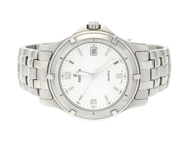FESTINA, herrur, 38 mm, Boett nr. 8920, stål, quartz (går ej), mineralglas, datum, originallänk, viklås, ca 2005.