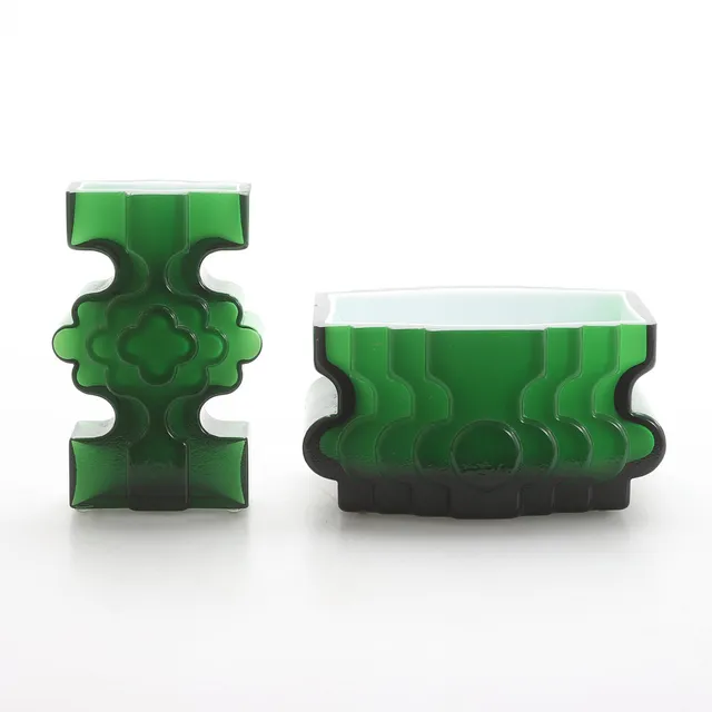 PER OLOF STRÖM. Vaser, 2 stycken, glas, Alsterfors, signerade.