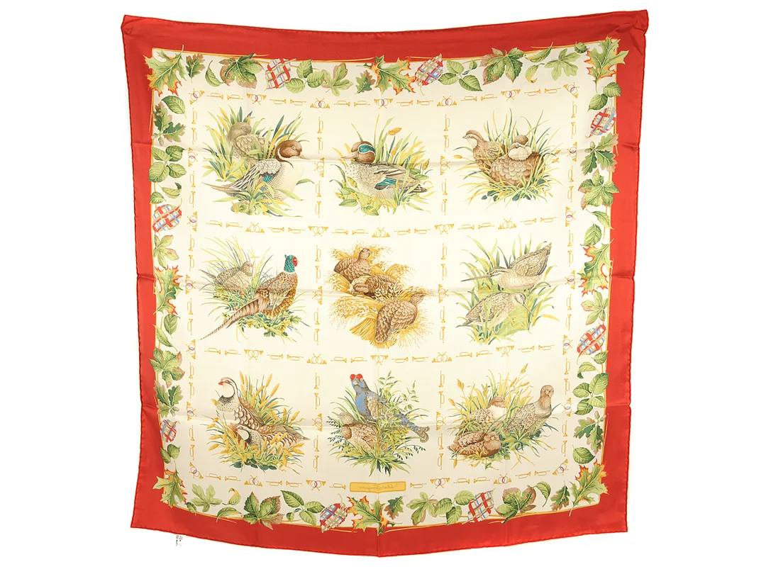 SCARF, SALVATORE FERRAGAMO, 100% siden, 90x90cm, roströd, vit, grön, brun, originalfodral. — Accessoarer/Scarves — Kaplans
