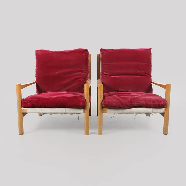 Skandinavisk design. Et par lænestole af bøgetræ, 1970'erne (2).