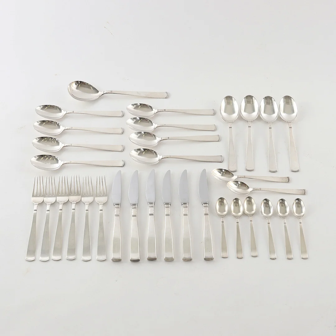 JACOB ÄNGMAN. 1876-1942. Bestickservis, 33 delar, "Rosenholm", silver. — Silver — Auktionsverket Engelholm