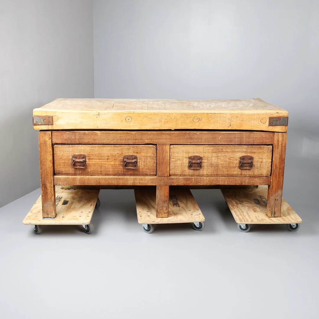 SUBSTANTIAL BEECH AND PINE BUTCHERS BLOCK. — Tables — Young's Auctions