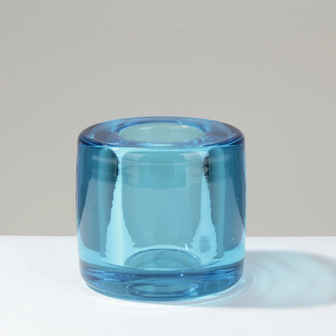 PER LÜTKEN. Heavy, cylindrical blue glass vase with thick wall, presumably created by a Scandinavian designer. — Utility glass — Palsgaard Kunstauktioner