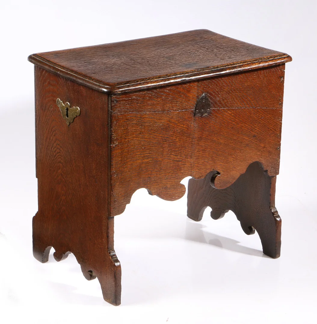 A HIGHLY UNUSUAL WILLIAM & MARY OAK BOARDED BOX-STOOL, CIRCA 1690. — Sofas & Seatings — Bishop & Miller