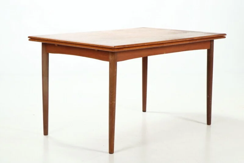 Danish furniture manufacturer: Dining in teak with Dutch pull-out, 1960s — Furniture/Dining tables, dining room furniture — Lauritz
