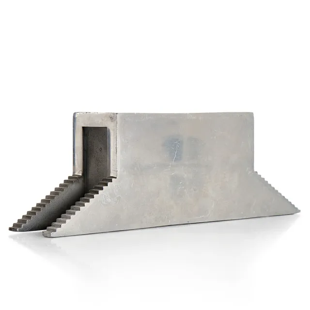 PHILIPPE STARCK. "Le Moult", arkitektonisk modell i aluminium, Driade, Italien 1986/87.
