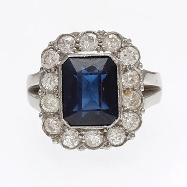 Sapphire and diamonds rosette ring.